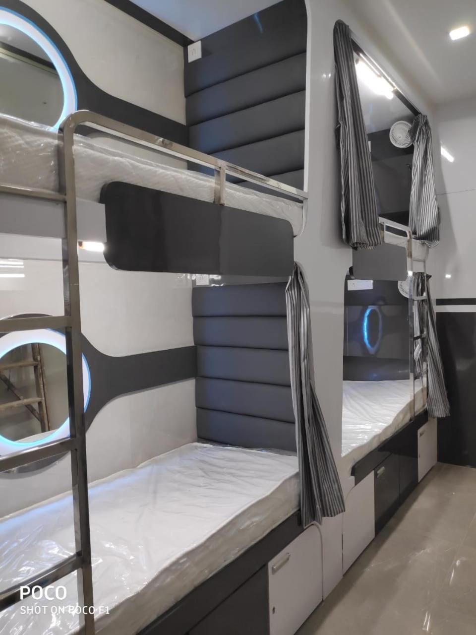 Ocean Dormitory Bombaim Exterior foto