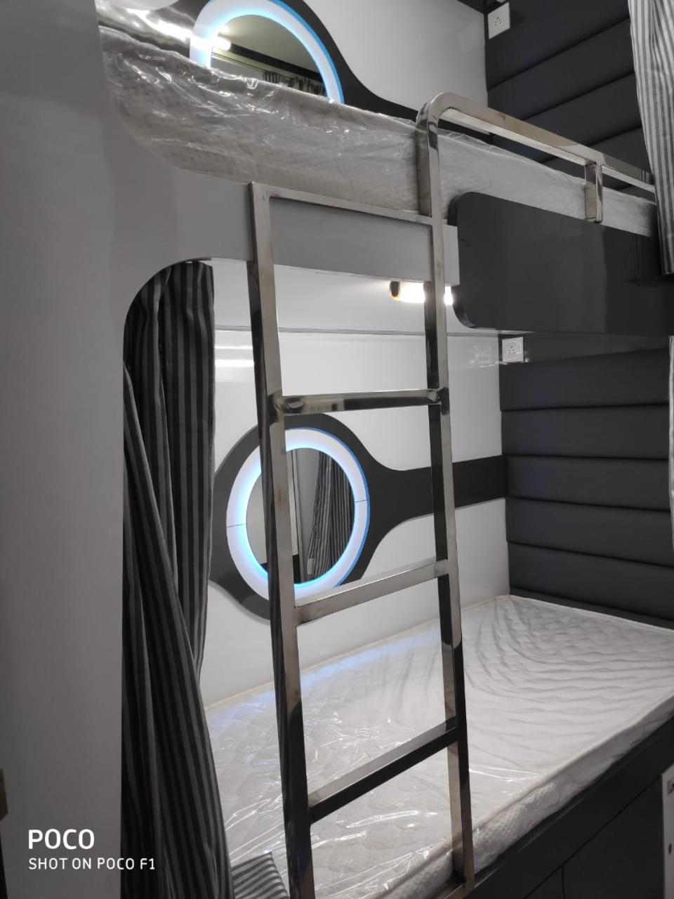 Ocean Dormitory Bombaim Exterior foto