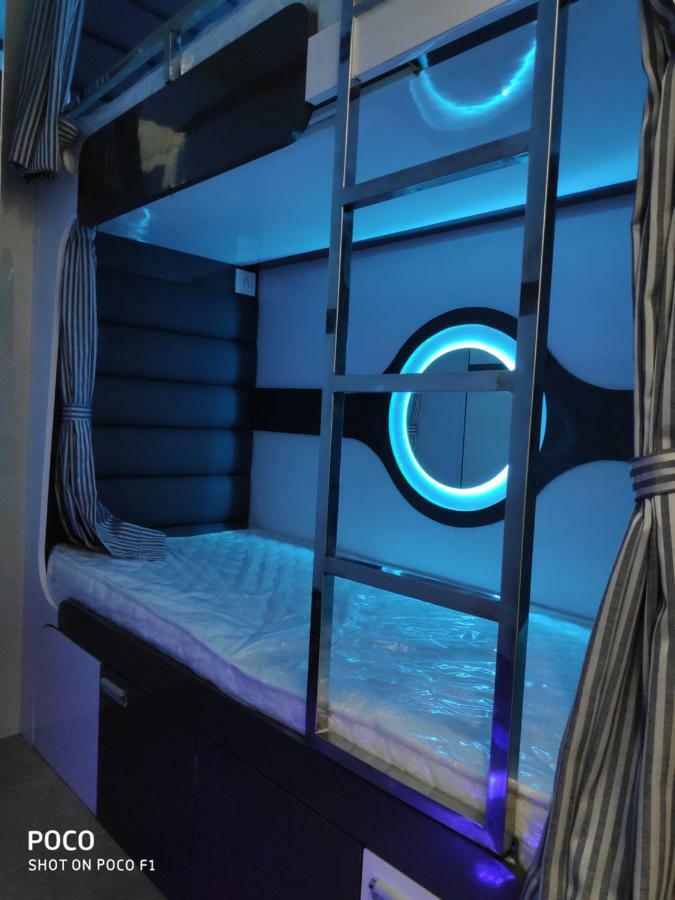 Ocean Dormitory Bombaim Exterior foto